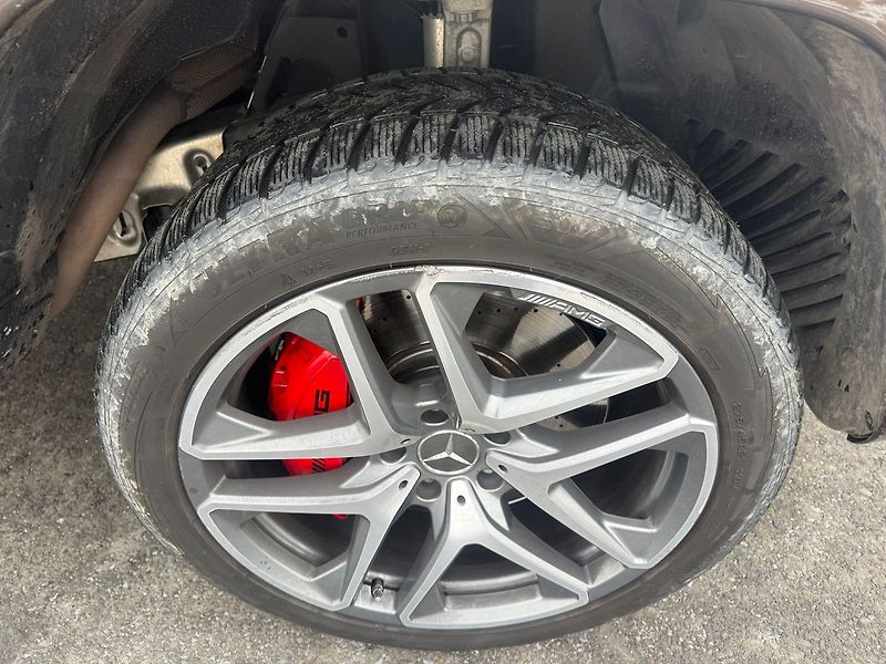 Mercedes-Benz Třídy G AMG G63 - fotka 20 z 24