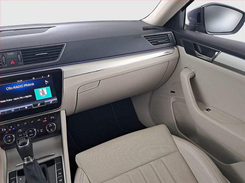 Škoda Superb (2020) Laurin&Klement iV 1.4 TSI PHEV - fotka 8 z 20