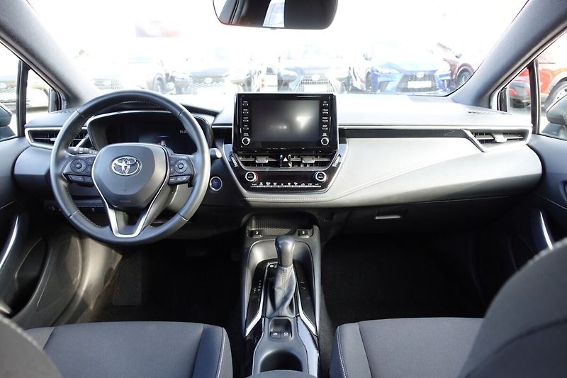 Toyota Corolla 2,0 HEV Comfort Tech TS - fotka 15 z 30