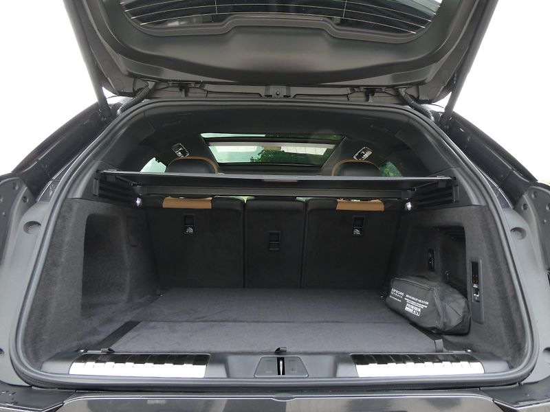 Land Rover Range Rover Sport (2026) 3,0 Dynamic SE D250 - fotka 31 z 37