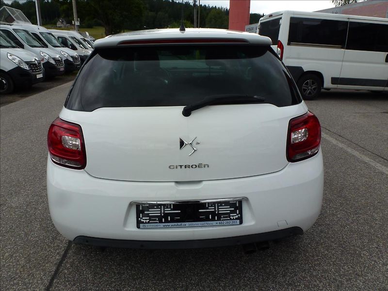 Citroën DS3 1,6 16V VTi THP SportChic - fotka 10 z 51