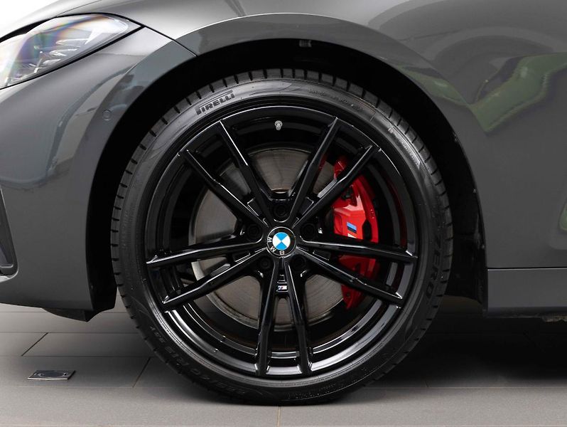 BMW Řada 4 M440i xDrive Convertible - fotka 8 z 24