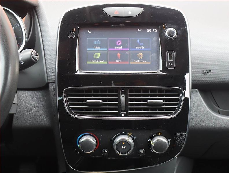 Renault Clio (2017) 1.2 TCe, Navi, Tempomat - fotka 12 z 17