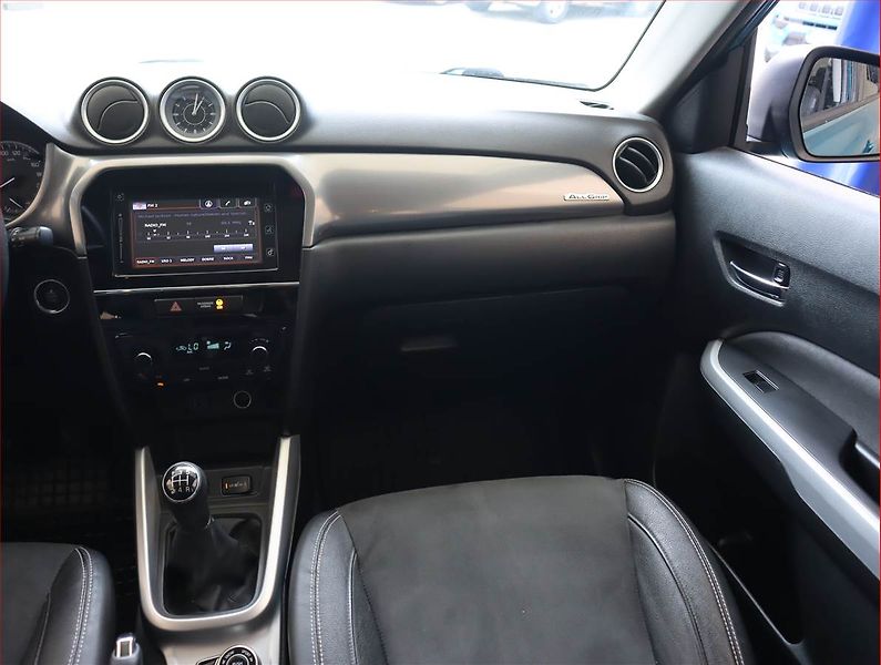 Suzuki Vitara (2016) 1.6 VVT, 4X4, Serv.kniha - fotka 8 z 19