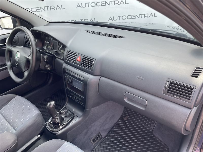 Škoda Octavia 1,9 tdi 66kw Amb. 1.majitel - fotka 16 z 25