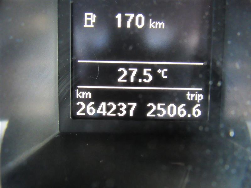 Volkswagen Passat 1,6 TDi 77kW Variant - fotka 14 z 30
