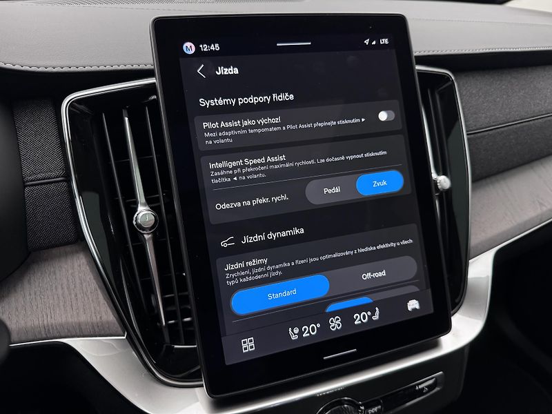 Volvo XC90 B5 AWD BRIGHT PLUS REZERVACE - fotka 41 z 55