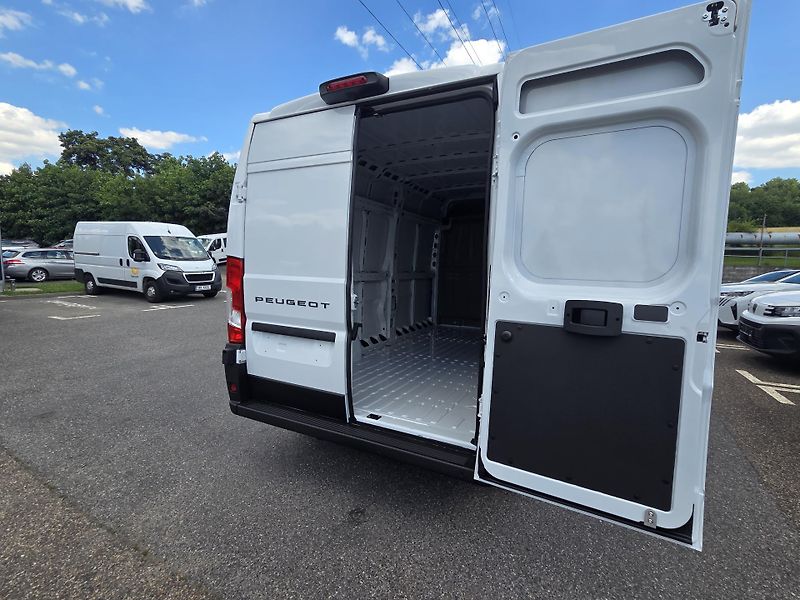 Peugeot Boxer (2026)  3500 L3H2 140 MAN6 TOP VÝBAVA - fotka 7 z 22
