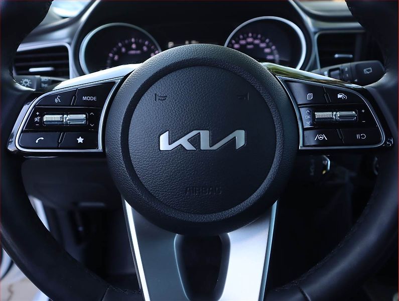 Kia Ceed (2024) Spin 1.5 T-GDI - fotka 22 z 23