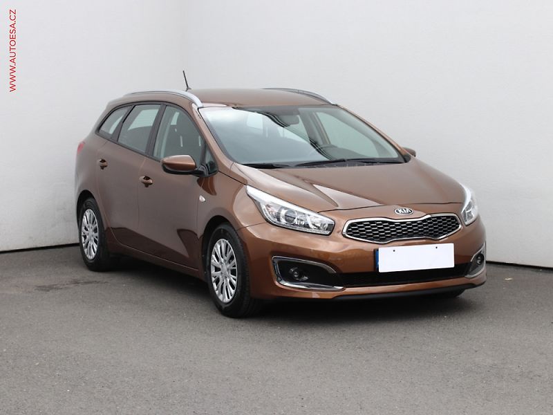Kia Ceed (2017) 1.6 GDi, Navi, kamera - fotka 1 z 3