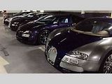 Další vozy účastnících se roadtripu automobilky Bugatti.