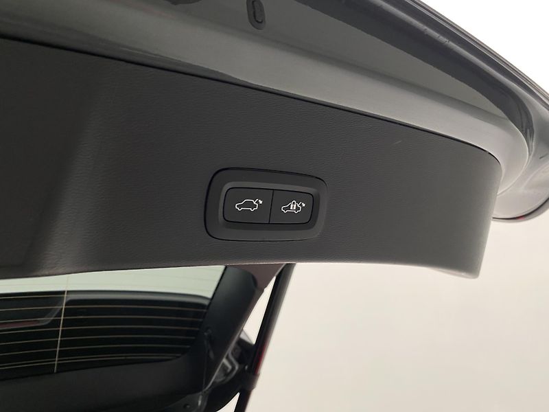 Volvo XC40 (2026) B4 AUT DARK PLUS - fotka 21 z 61