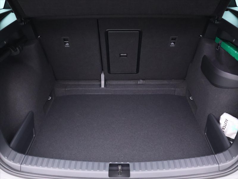 Škoda Karoq 1,5 TSi Sportline DSG 1maj DPH - fotka 10 z 47