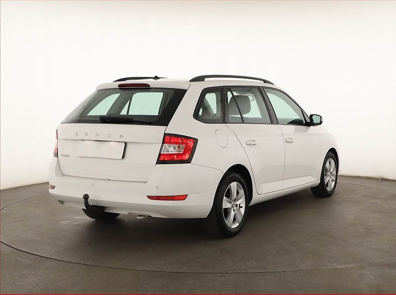 Škoda Fabia (2021) Ambition 1.0 TSI, ČR,1.maj - fotka 5 z 17