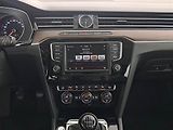Volkswagen Passat (2016) Highline 2.0 TDI, Kůže, Navi - náhled 12