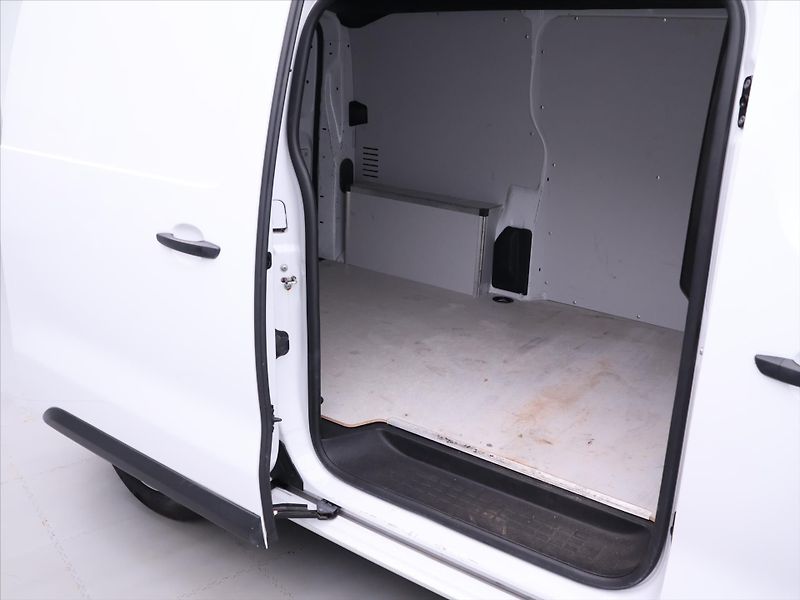 Opel Vivaro 1,5 CDTi 88kW Klimatizace - fotka 12 z 24