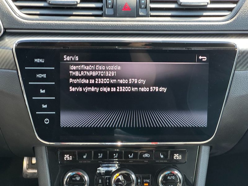 Škoda Superb (2023) Sportline 2.0 TDI 4x4 147kW - fotka 23 z 36