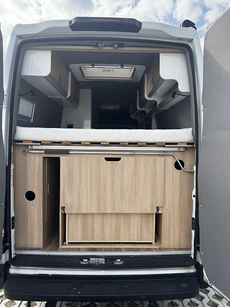 Iveco (2019) prostorná vestavba pro 4, 3,5t - fotka 28 z 36