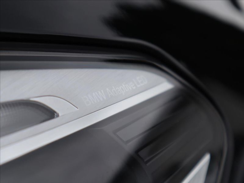 BMW Řada 5 3,0 XD SportLine Adaptive LED - fotka 45 z 45