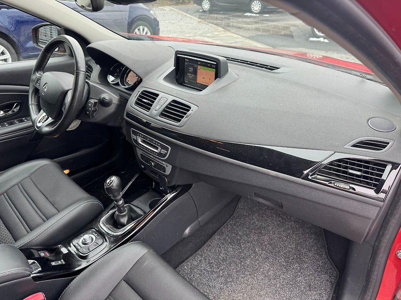 Renault Mégane (2016) 1,6 Dci 96 KW BOSE - fotka 27 z 28