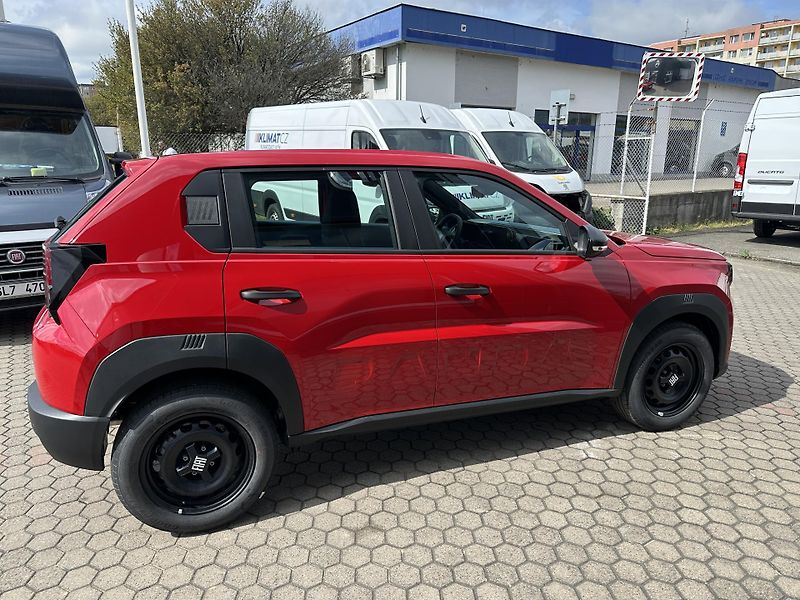 Fiat Grande Panda (2026) Pop 1,2T Hybrid 110k Automat - fotka 7 z 16