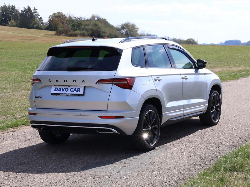 Škoda Karoq 1,5 TSI 110kW DSG Sportline - fotka 7 z 28