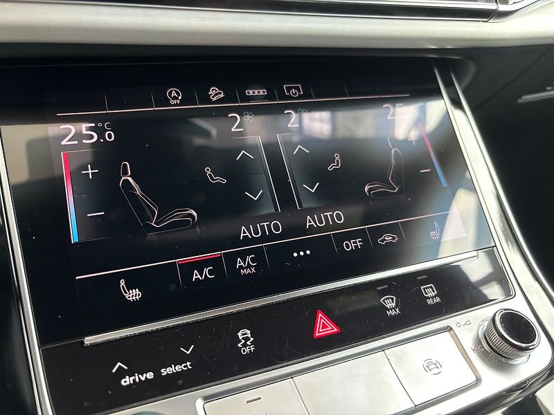 Audi Q7 FL S-line  50TDI 210kW Tažné - fotka 12 z 26