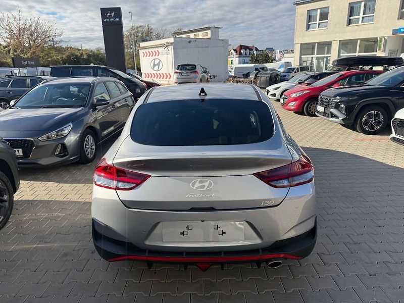 Hyundai i30 FB 1,5 TGDI N LINE - fotka 3 z 8