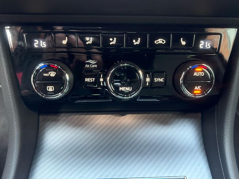 Škoda Superb (2024) Sportline 2,0 TDI 110 KW AUT - fotka 24 z 28