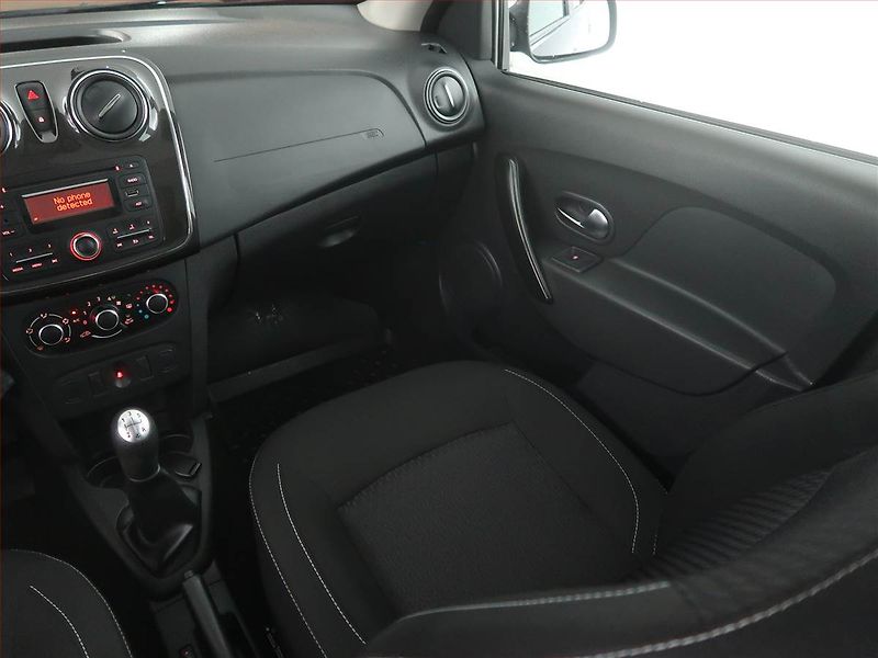 Dacia Logan (2017) 0.9 TCe, Tažné, za dobrou cenu - fotka 8 z 15