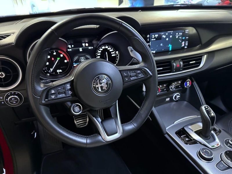 Alfa Romeo Stelvio (2022) 2.2 JTDm 210k AT8 ZF Q4 4x4 Ve - fotka 17 z 21