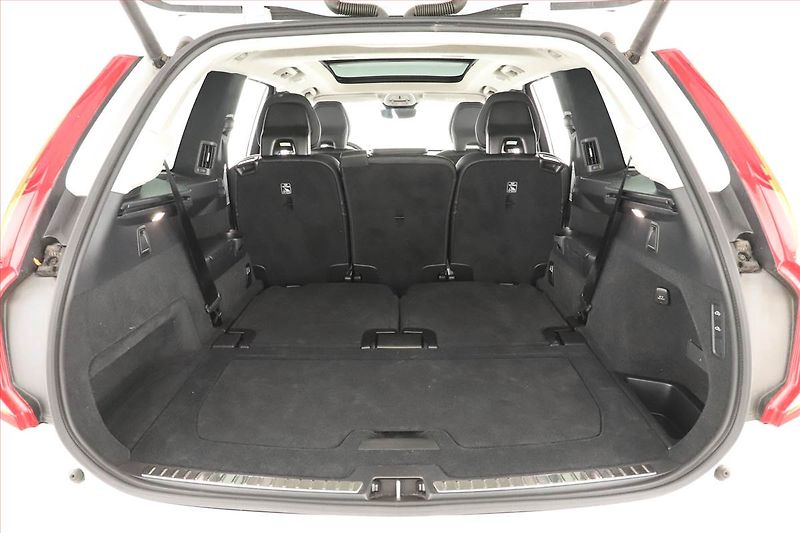 Volvo XC90 (2024) B5 AWD - fotka 19 z 20