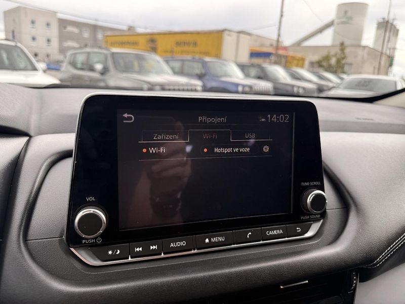 Nissan Qashqai (2022) 1.3 MHEV,140PS,ZÁRUKA - fotka 35 z 37