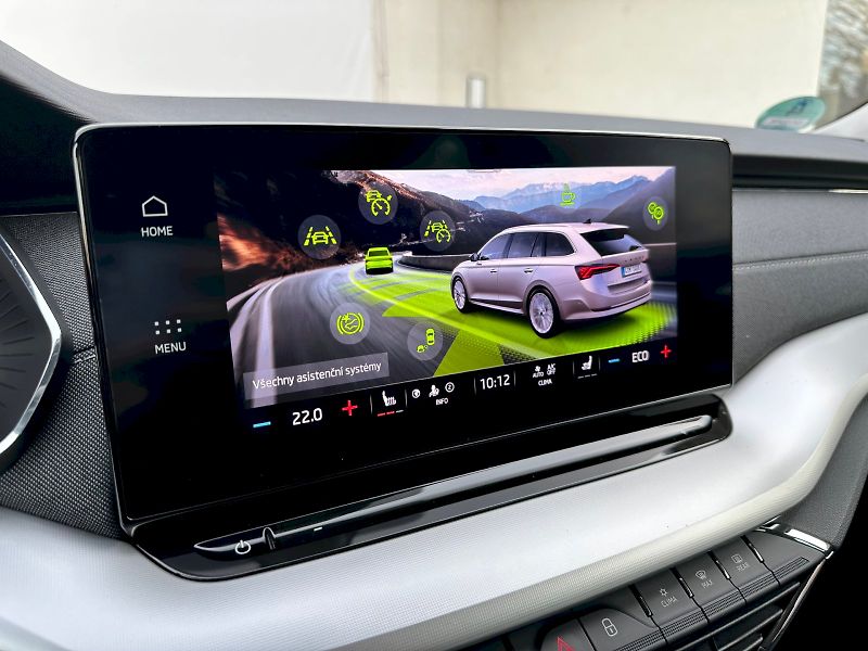 Škoda Octavia (2022) Combi iV 1.5 Tsi DSG Style - fotka 18 z 25