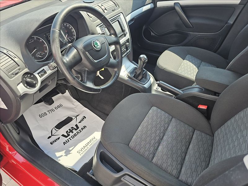 Škoda Octavia II 1,4TSi 90KW Ambition - fotka 11 z 43