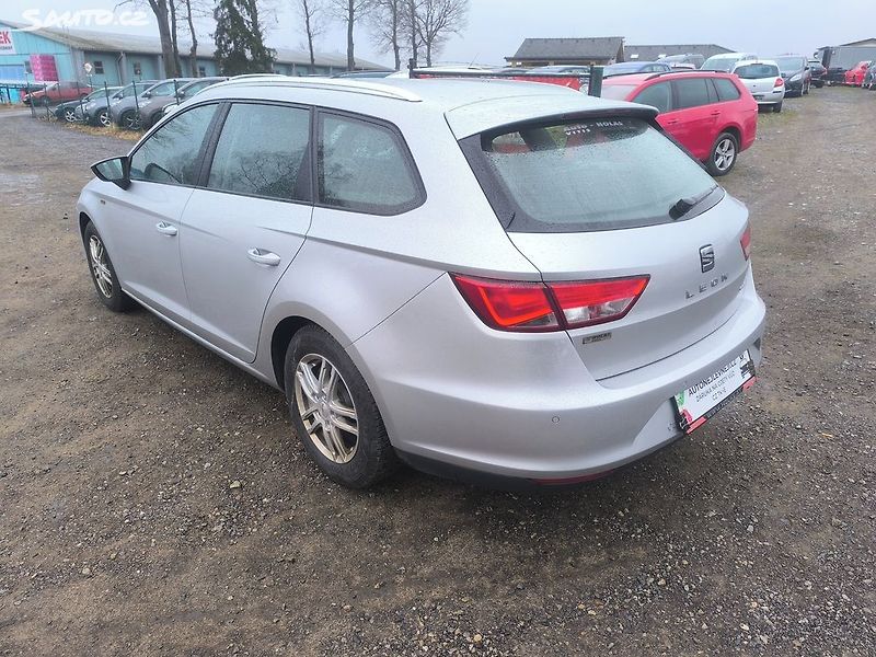 Seat Leon TDI 81KW,110T.KM,KRÁSNÉ,VÝBAVA - fotka 5 z 29