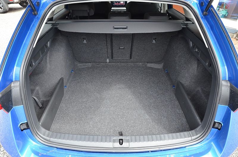 Škoda Octavia (2023) 1.5 TSi 110kW DSG AMB / TAŽNÉ  - fotka 13 z 43
