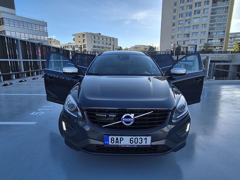 Volvo XC60 (2018) - fotka 12 z 31