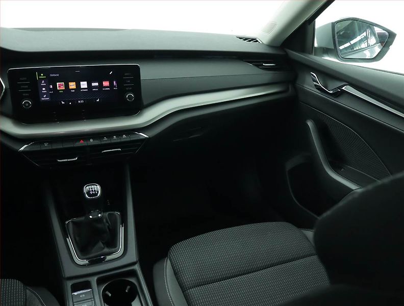 Škoda Octavia (2022) Ambition 2.0 TDI, ČR,1.maj - fotka 8 z 15