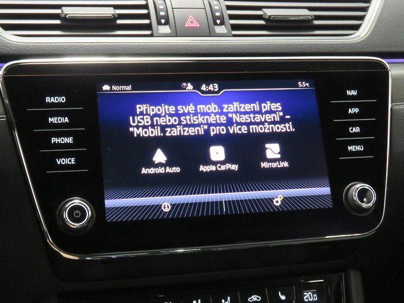 Škoda Superb - fotka 20 z 25
