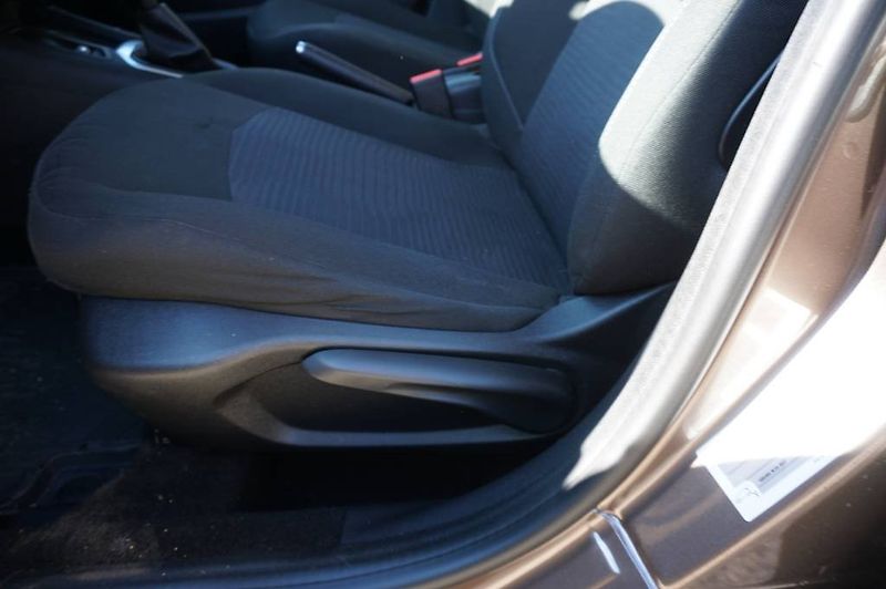 Peugeot 301 (2012) 1,6 1,Majitel  nové v ČR - fotka 7 z 33