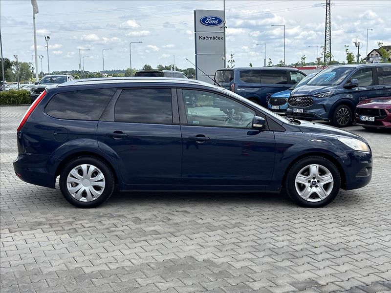 Ford Focus 1,6 TDCi 66kW - fotka 6 z 19