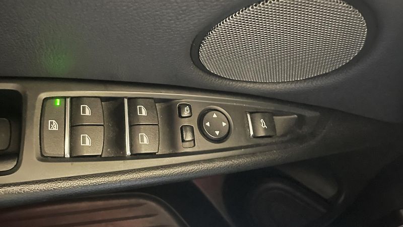 BMW X6 3.0d, 190kW, M-paket, ČR - fotka 26 z 34