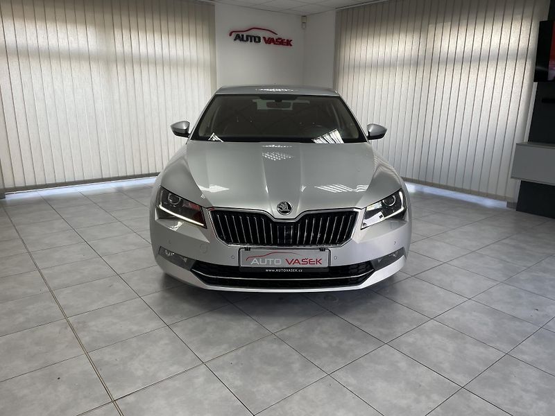 Škoda Superb 2.0 TDi 110 kw REZERVACE - fotka 5 z 33