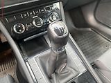 Škoda Superb (2017) 2.0TDi, ČR, SportLine - náhled 16