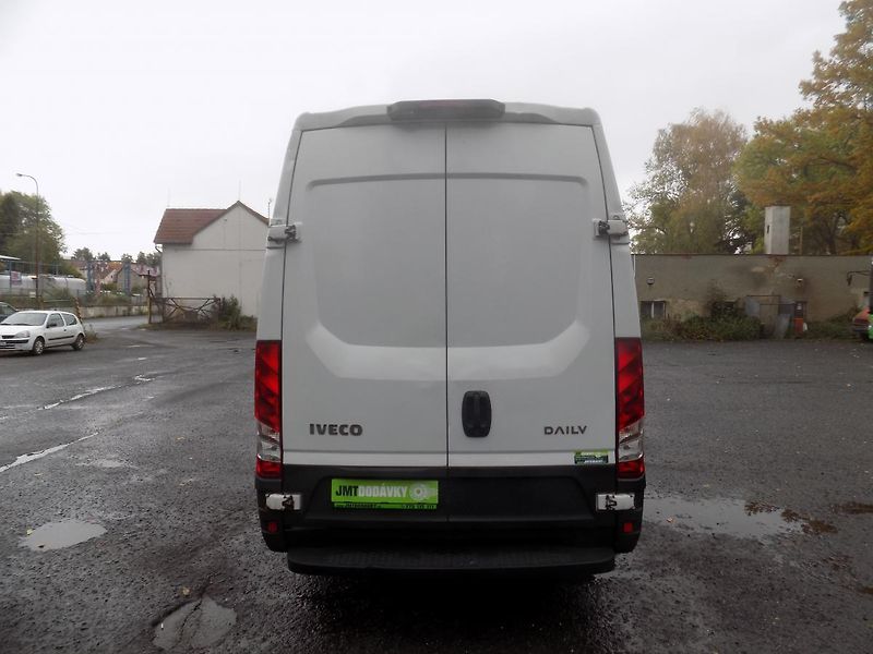 Iveco Daily (2015) 2,3 93KW 35S13 KLIMA - fotka 6 z 31