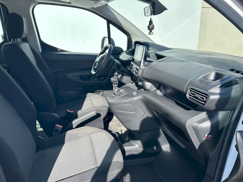 Peugeot Rifter (2022) 1,5 Blue HDI 75kW - fotka 9 z 22