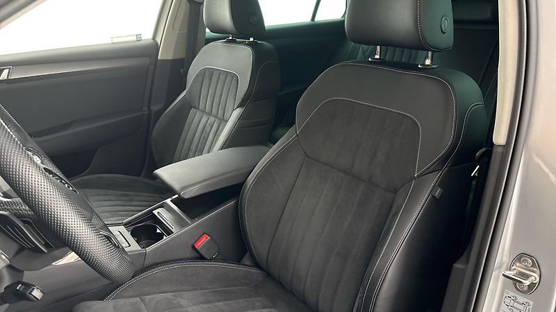 Škoda Superb 2.0 TSI DSG Style Combi - fotka 15 z 30