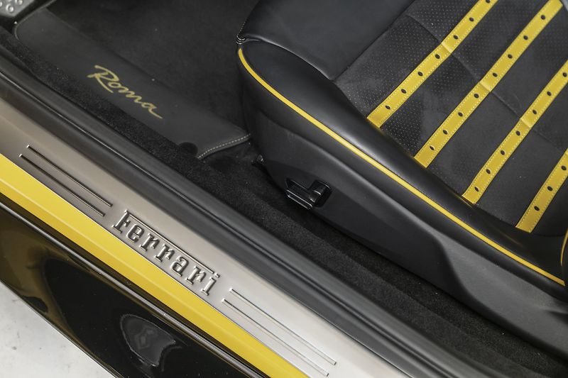 Ferrari Roma Giallo modena*krásná výbava - fotka 30 z 45