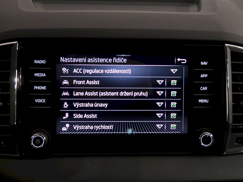 Škoda Karoq (2025) TOP SELECTION 1.5TSI 110KW DSG - fotka 31 z 41